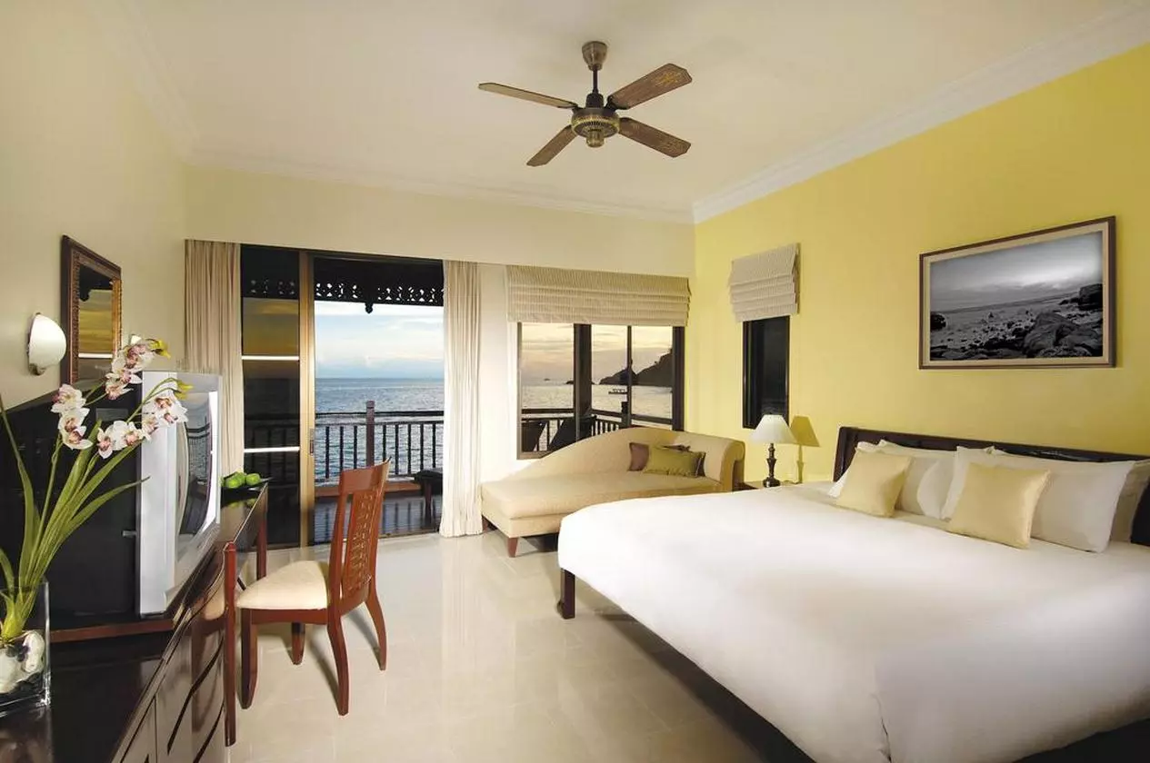 BERJAYABEACHREOST_SHABAVIZ (2).jpg